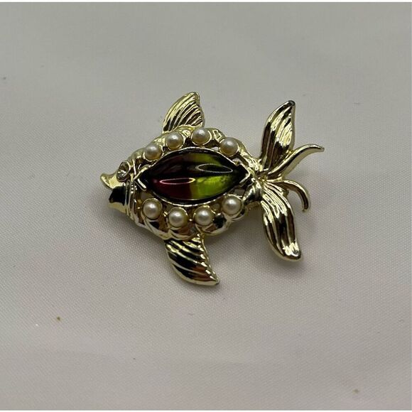 Lot of Four Vintage Goldtone Brooches - Picture 8 of 13